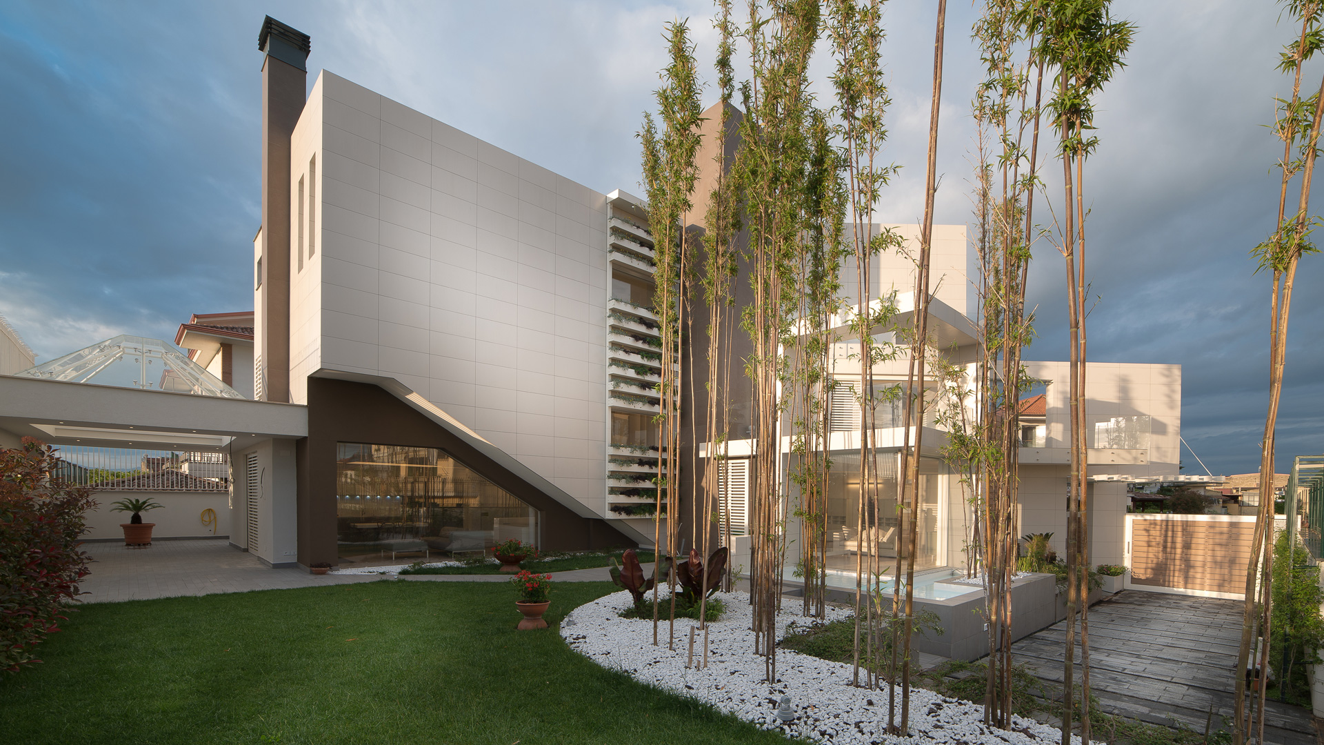 Fliesen und Böden aus Feinsteinzeug und Kerlite: Foto 4